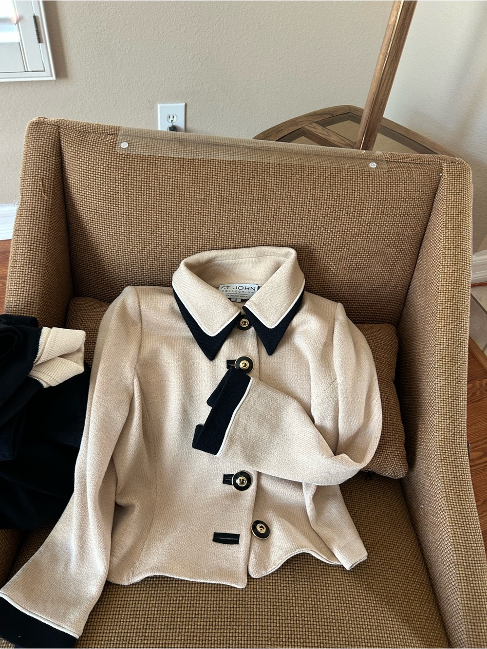 St. John Cream Knit Jacket with Black Trim size 8